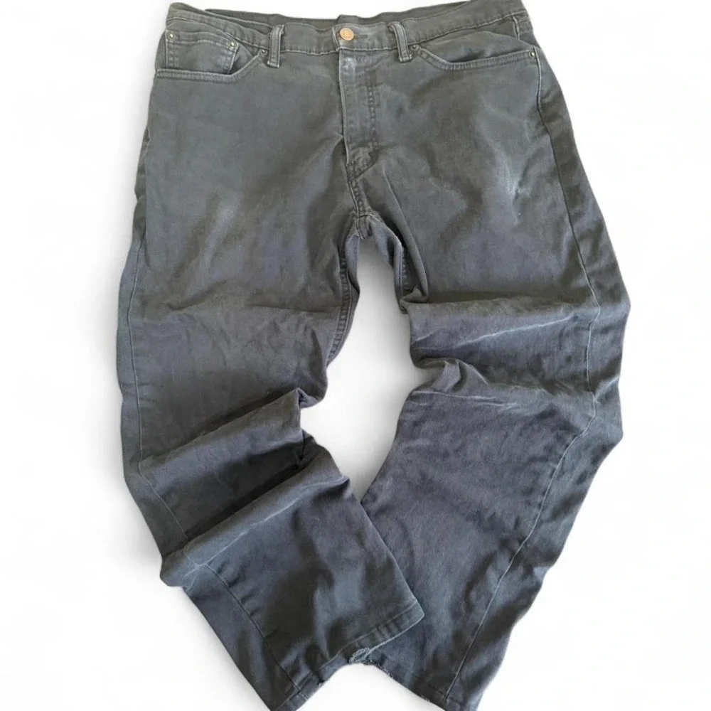 Levi's black jeans
